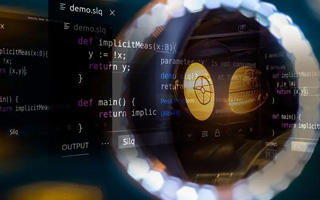 仁寿 api php源码,下载的php源码怎么运行呢？